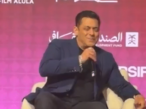 सलमान खान 25 साल से डिनर पर नहीं गए:एक्टर बोले- लाइफ काम ट्रैवल और पुराने दोस्तों तक सीमित, कई करीबियों को जिंदगी से हटाया