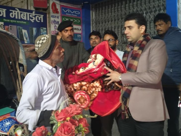 DM Richie Pandey made a surprise inspection of Sitamarhi.