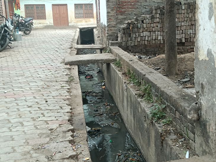 Open drains become a problem in Belhara