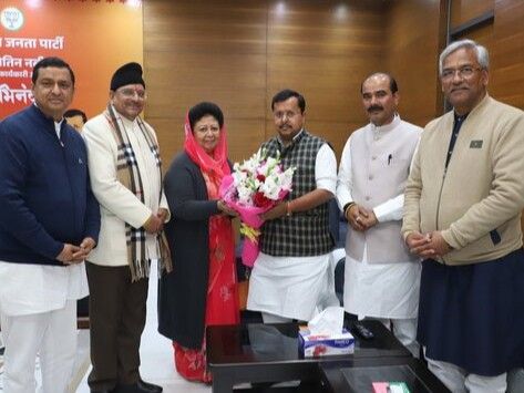 BJP के राष्ट्रीय कार्यकारी अध्यक्ष से मिले उत्तराखंड के सांसद:माला राज्य लक्ष्मी शाह ने बुके किया भेंट, बलूनी ने एक्स पर पोस्ट की तस्वीर- INA NEWS