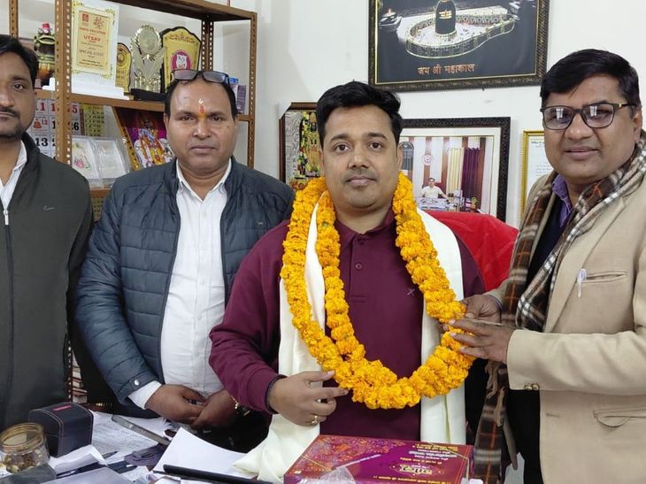 SDM Kundan Raj Kapoor honored for his excellent work