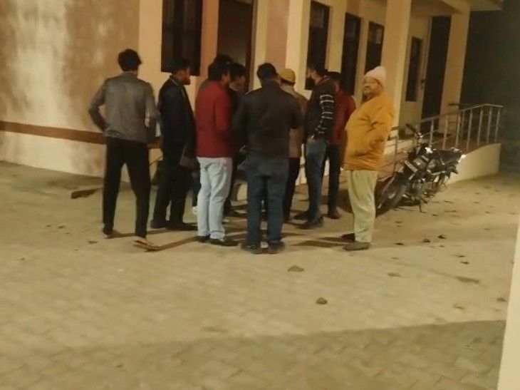 Fight between two parties in Meerut