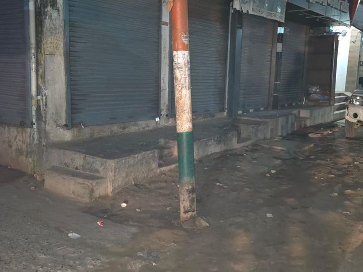 Dilapidated electric poles pose a threat to the population in Thuthibari.