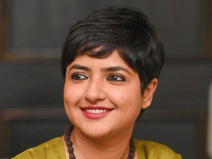 भक्ति गीत गाने पर बंगाली सिंगर के साथ अभद्रता:महबूब मलिक नाम के शख्स ने लग्नजिता चक्रवर्ती को मारने की कोशिश की, आरोपी TMC का कार्यकर्ता