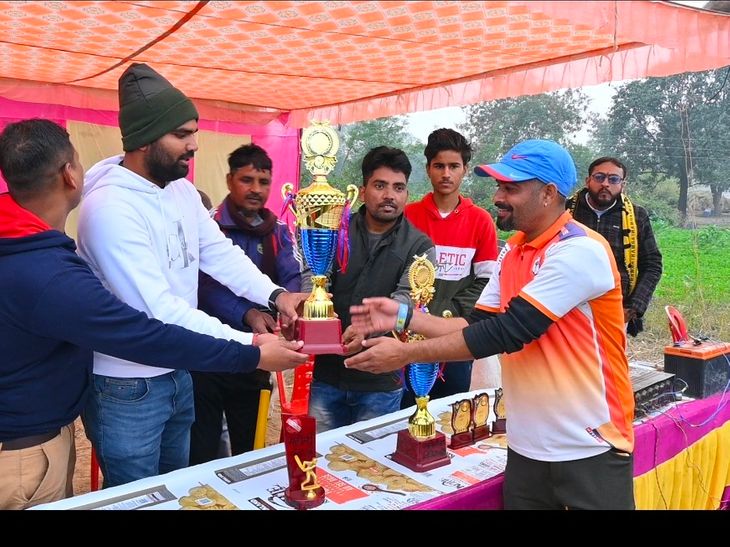 Cricket tournament in Maholi village of Kanpur