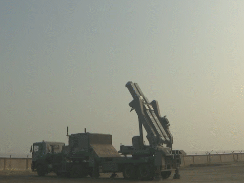 भारत ने आकाश-NG मिसाइल का सफल परीक्षण कर बढ़ाई देश की रक्षा क्षमता Indian Army Akash-ng Missile Test news image