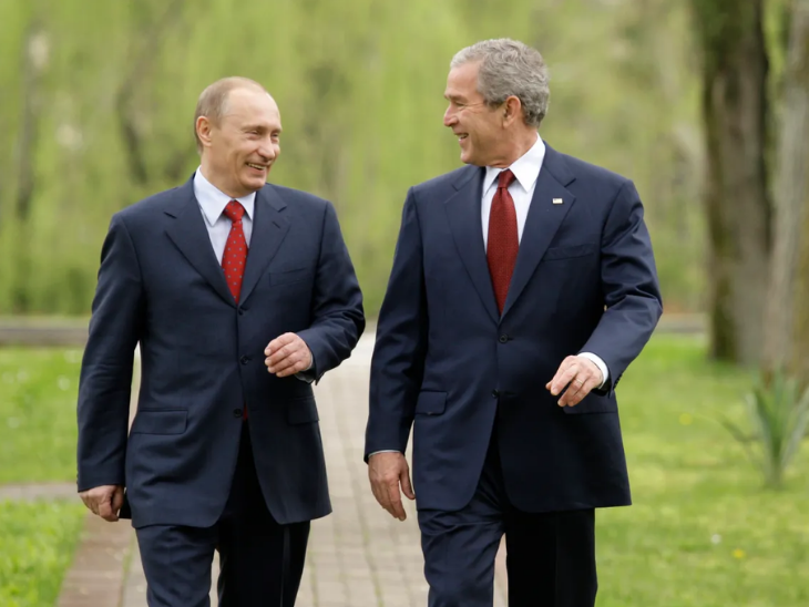 Putin-George Bush were concerned about Pakistan’s nuclear weapons | पुतिन-जॉर्ज बुश पाकिस्तान के परमाणु हथियारों को लेकर परेशान थे: गलत हाथों में जाने का डर था; 2001-2008 में हुई बातचीत के दस्तावेजों से खुलासा