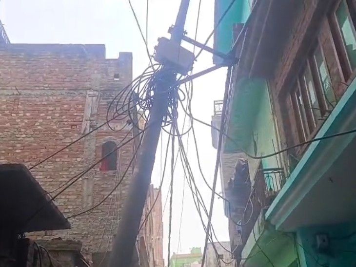 A dilapidated electric pole collapsed in Sambhal.