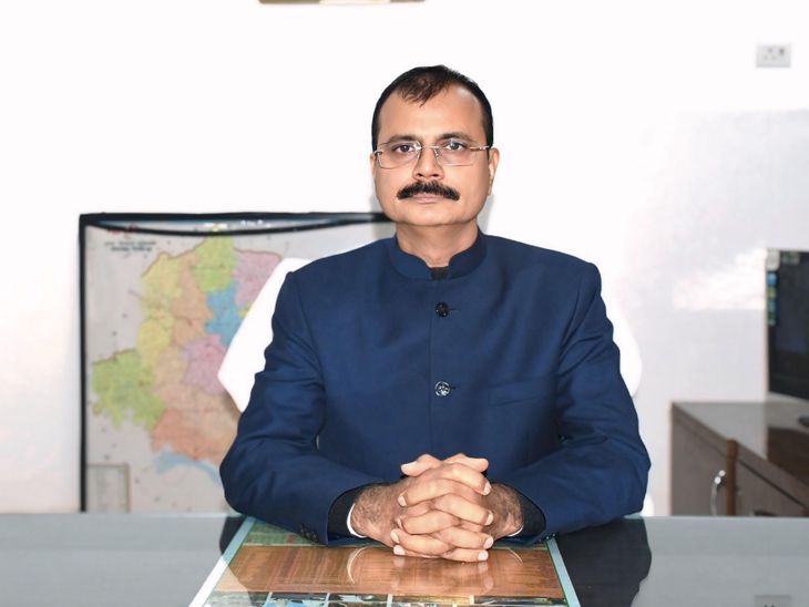 Newly appointed CDO Rajesh Kumar Singh took charge in Deoria.