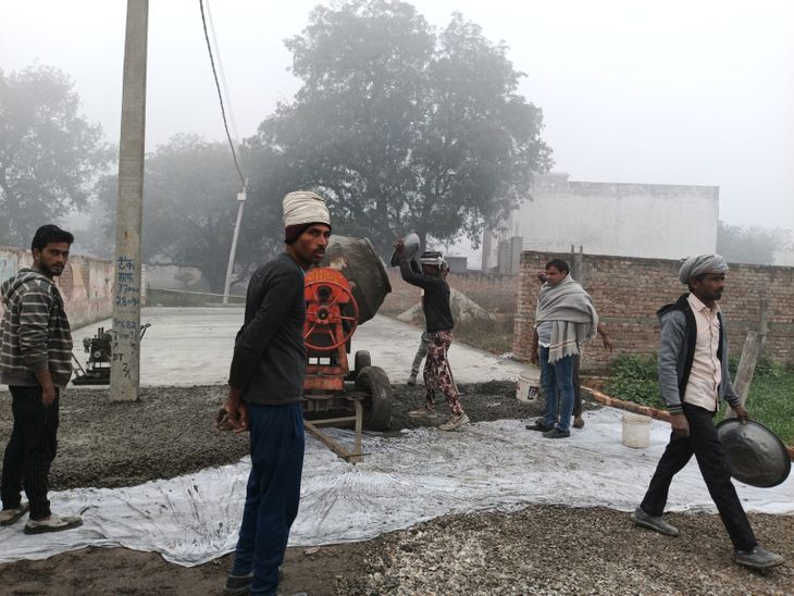 Construction of temple road started in Uncha village