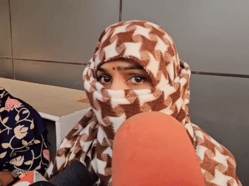 Faridabad Van Gang Rape Case; Victim Sister | Haryana News | फरीदाबाद- चलती  वैन में महिला से गैंगरेप, 2 हिरासत में: लिफ्ट देने के बहाने बैठाया, 3 घंटे  घुमाया, फिर सड़क पर