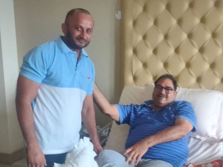 INLD युवा अध्यक्ष की सिर में कुल्हाड़ी मारकर हत्या:दिल्ली में लाश जलाने की कोशिश; सोनीपत से ₹10 लाख कैश लेकर निकले थे- INA NEWS