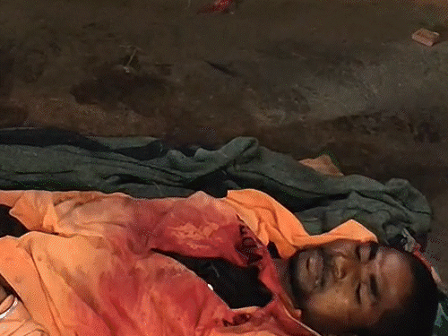 पिता ने बेटे को गोली मारी…खुद फांसी पर लटका:  बेटे ने पूछा था- मां को क्यों पीटा, गुस्से में फायरिंग की, पत्नी भी घायल – Chhattisgarh News