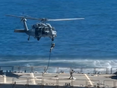 US Seizes Russian Tanker Marinera in North Atlantic | अमेरिका ने रूस का जहाज जब्त किया: नाम बदलकर वेनेजुएला से तेल खरीदने जा रहा था; रूसी पनडुब्बी बचाने पहुंच नहीं पाई