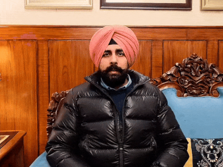 वीडियो सोशल मीडिया पर डाल फंसे आप नेता:  गुरु साहिब की आपत्तिजनक प्रस्तुति का आरोप, धार्मिक भावनाएं आहत होने पर एसएसपी चंडीगढ़ को शिकायत – Chandigarh News