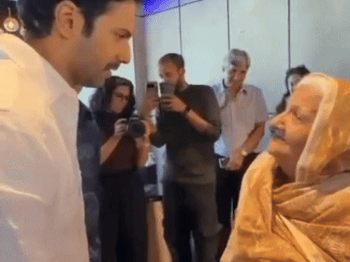 फिल्म 'बॉर्डर-2' के लिए वरुण धवन ने प्राप्त किया विशेष आशीर्वाद! Varun Dhawan Border Sequel Military news image