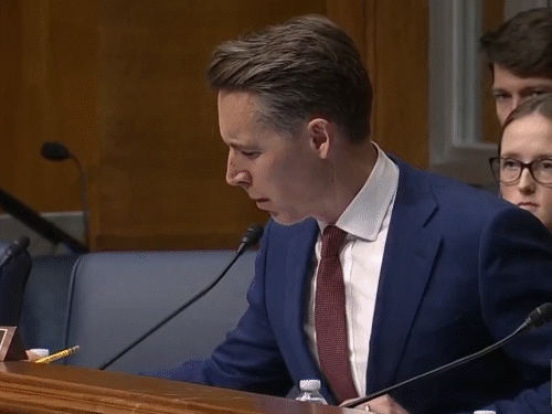 क्या आदमी प्रेग्नेंट हो सकता है- अमेरिकी सांसद का सवाल:भारतवंशी डॉक्टर बोलीं– ये पॉलिटिकल सवाल, कई पेशेंट खुद को महिला नहीं मानतीं