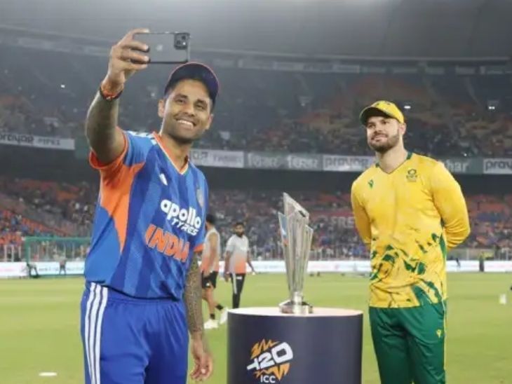 टी20 वर्ल्ड कप विवाद सुलझाने ढाका जाएंगे ICC के दो अधिकारी: बांग्लादेश आयोजन स्थल बदलने की मांग पर अड़ा; बीसीसीआई ने मुस्तफिजुर रहमान को आईपीएल से हटा दिया था