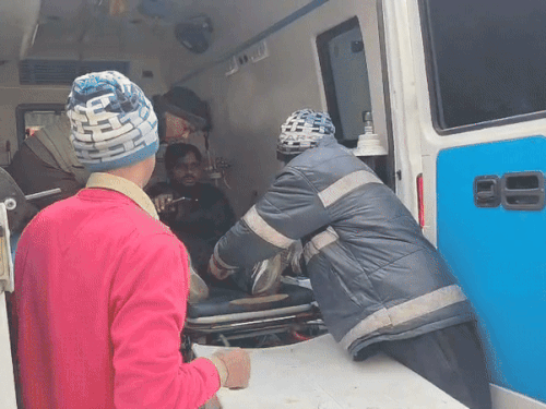 झज्जर केएमपी एक्सप्रेस-वे पर कोहरे और तेज रफ्तार का कहर:  घनी धुंध में टकराए दर्जनभर से ज्यादा वाहन, भीषण सड़क हादसे में दर्जनों लोग घायल – Jhajjar News