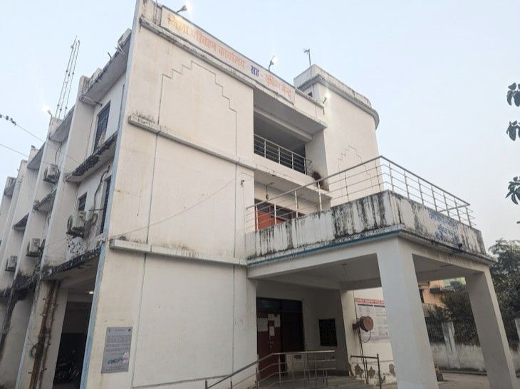 परिवहन कार्यालय में 69 लाख के गबन का खुलासा:  आरटीपीएस काउंटर से वसूला टैक्स, खजाने तक नहीं पहुंचा पैसा; डाटा ऑपरेटर के खिलाफ FIR – Bhojpur News