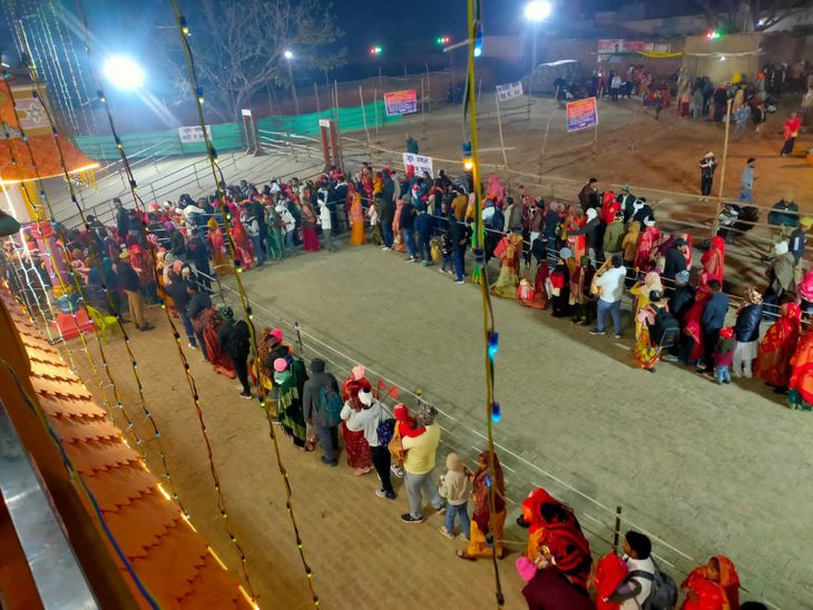 Jasrana Pedat Village Jakhai Maharaj Mela Sees Massive Devotee Crowd