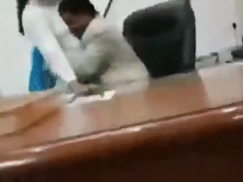 कर्नाटक के DGP लेवल के अधिकारी रामचंद्र राव सस्पेंड:  अश्लील वीडियो वायरल होने के बाद एक्शन; अधिकारी बोले- सभी फुटेज फेक हैं