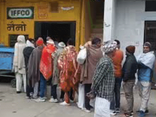 अब खाद की ऑनलाइन बुकिंग कर सकेंगे किसान:  एमपी के सवा करोड़ किसानों की पोर्टल पर मैपिंग, अगले महीने से होम डिलेवरी की तैयारी – Bhopal News