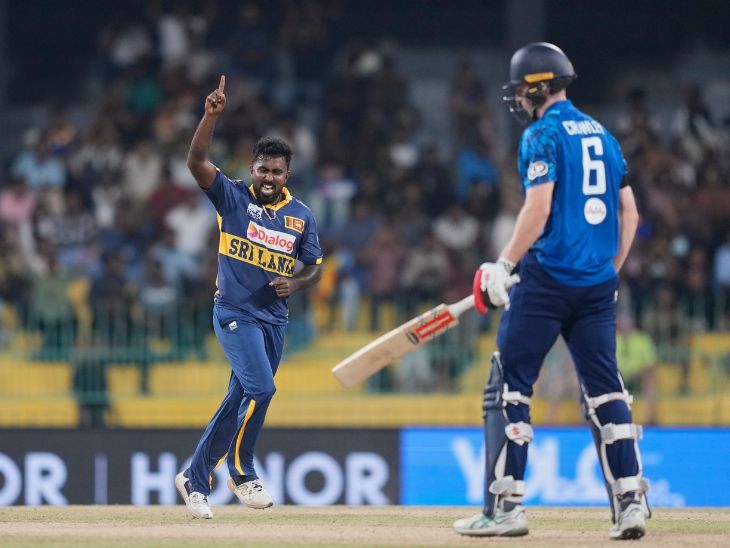 श्रीलंका ने पहले वनडे में इंग्लैंड को 19 रन से हराया: कुसल मेंडिस ने 93 रन बनाए, प्लेयर ऑफ द मैच वेल्लालाघे ने 2 विकेट लिए।