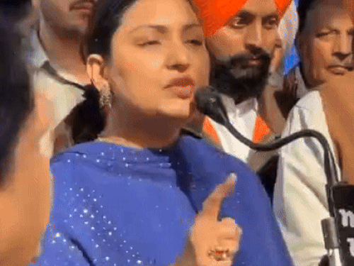 AAP विधायक अनमोल गगन हुई मंच पर भावुक:  बोली-मेरा कख्ख ना रहे अगर गांव की ग्रांट से अठन्नी भी खाई हो – Ludhiana News