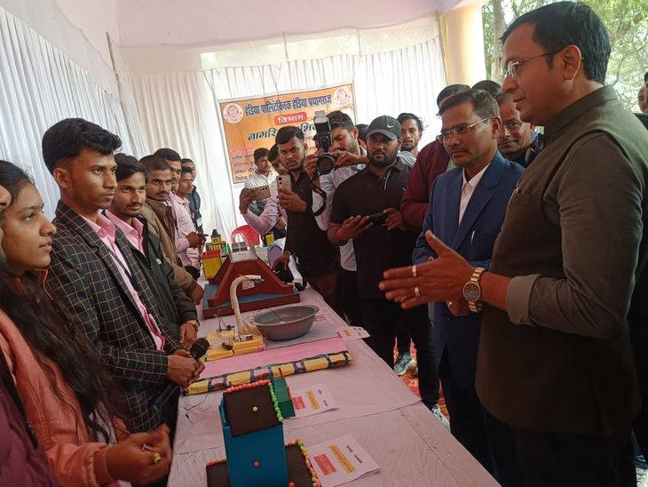 Handiya Polytechnic Convocation: MP Dr. Bind on Human Qualities & Skills
