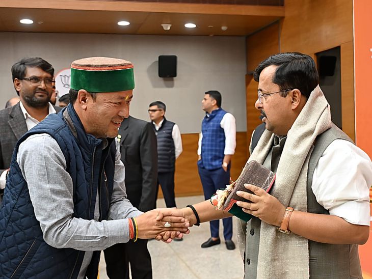 हिमाचल एसटी मोर्चा अध्यक्ष की नितिन नबीन से मुलाकात:जनजातीय समाज के उत्थान पर हुई चर्चा, दिल्ली में की भेंट- INA NEWS