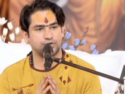 Ramganjmandi Visit: Dati Maharaj Meets Dhirendra Shastri, Baba Ramdev ...
