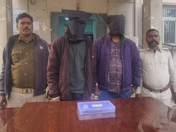 बांका में हथियार के साथ सोशल मीडिया पर वीडियो वायरल:  पुलिस ने पांच घंटे में किया खुलासा; पिस्टल, कारतूस के साथ 2 अरेस्ट – Banka News