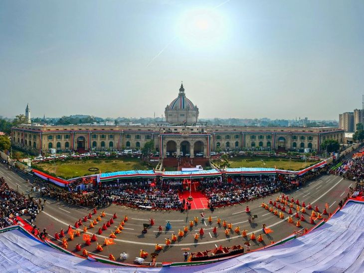 Lucknow Republic Day: Governor Takes Salute, CM Yogi Applauds; Tricolor ...
