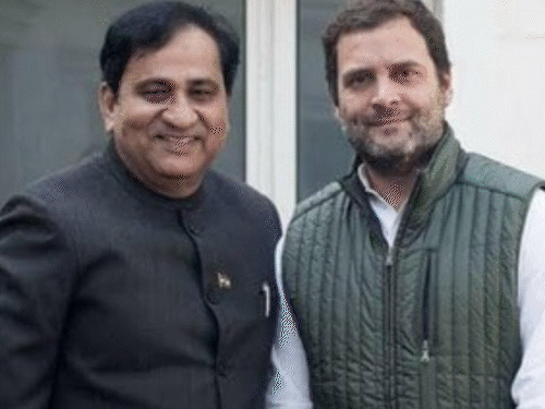 ‘पुतला दहन के बहाने हमला’,शकील अहमद का कांग्रेस पर आरोप:  कहा- आज मेरे घर पर आक्रमण का प्लान, क्या राहुल गांधी के इशारे पर हो रहा सब ? – Patna News