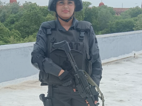 दिल्ली पुलिस की लेडी कमांडो की डंबल मारकर हत्या:5 माह की प्रेग्नेंट, सोनीपत में साले को फोन कर कहा- मेरे से यह मर गई- INA NEWS