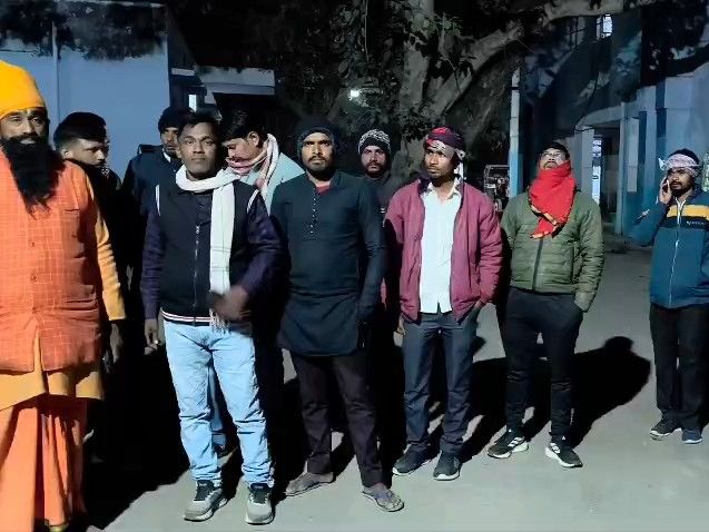 पानी भरे गड्ढे में डूबा युवक, मौत:  चैनपुर के मदुरना गांव में पैर फिसलने से हादसा, परिवार ने कहा- मुआवजा मिले – Kaimur News