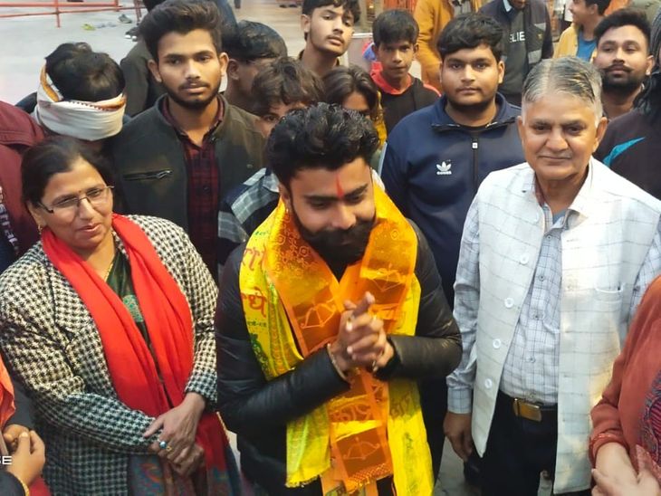 Karni Sena Leader Sachin Raghav Reads Hanuman Chalisa at Khereshwar Dham