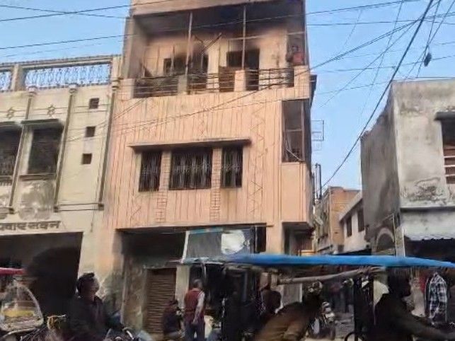 Eta House Fire | Short Circuit Goods Burnt Police Probe