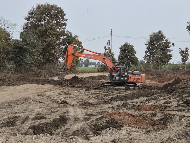 Indore Railway Firm Refuses Black Soil Fill After Murram Excavation