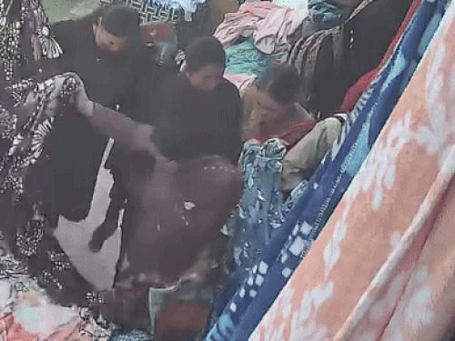 लुधियाना के बाजारों में महिला चोरों का आतंक,CCTV:  ग्राहक बनकर आती हैं, भीड़ में लोगों के पर्स काटकर पैसे चोरी करती हैं – Ludhiana News