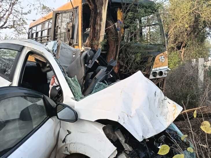 Rewari Mohanpur Accident | School Bus and Car Collision | Two Killed ...