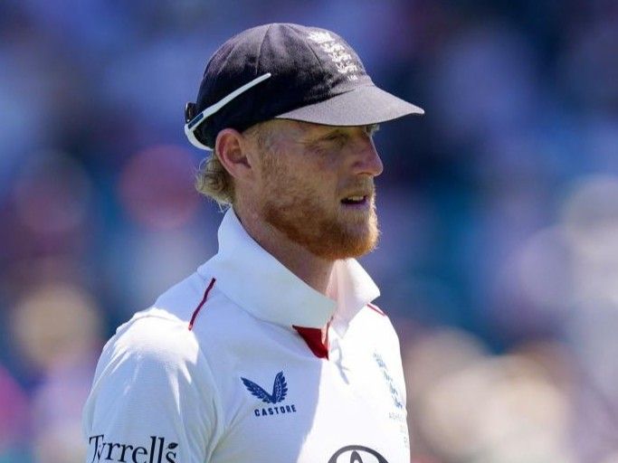 बेन स्टोक्स के चेहरे पर लगी गेंद: दाहिनी आंख सूजी, नाक पर भी चोट; सोशल नेटवर्क पर शेयर की गई खौफनाक तस्वीर.