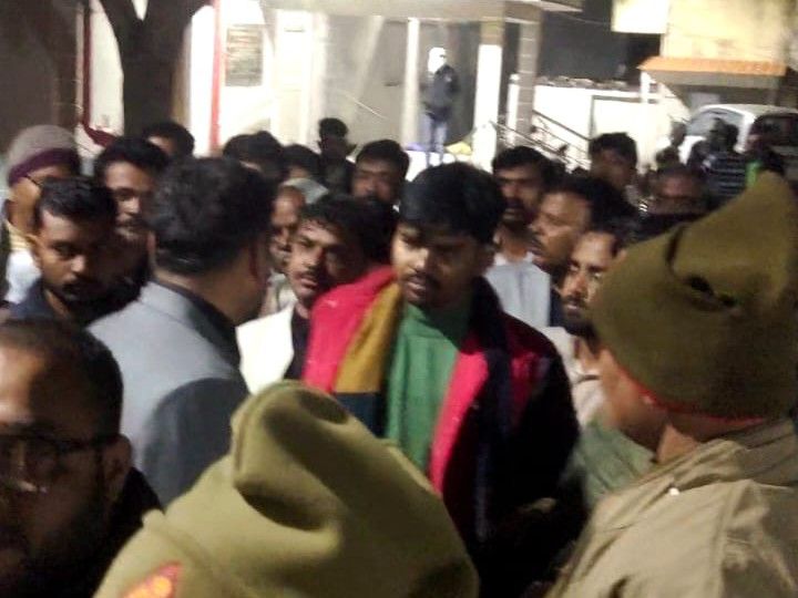 Mau Rani Pur Wedding Firing | Jhansi Grooms Brother Injured
