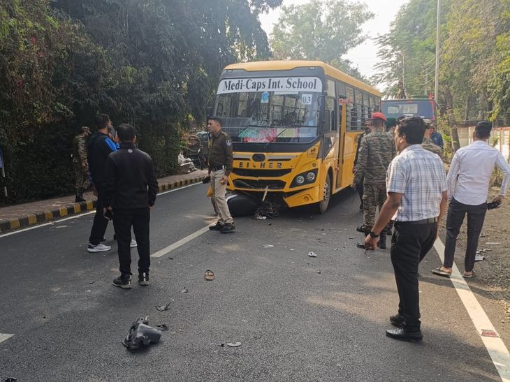 Mahu Army Mall Road Accident | School Bus & Activa Collision, Major Injury