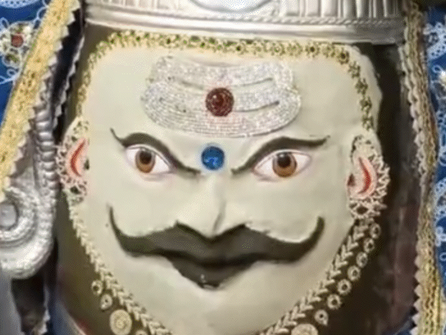 उज्जैन: महाकाल मंदिर में शिव नवरात्रि पर्व, अद्भुत श्रृंगार! | धर्म Mahakaleshwar Temple Shivnavratri Celebration news image