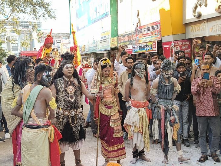 Devli Ardhnarishwar Mahotsav: Kalash Yatra, Shiv Parivar & Hanumanji ...