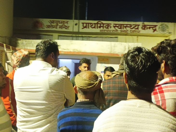 Deoria Bhatpar Rani Teacher Attacked | One Arrested, Three Flee