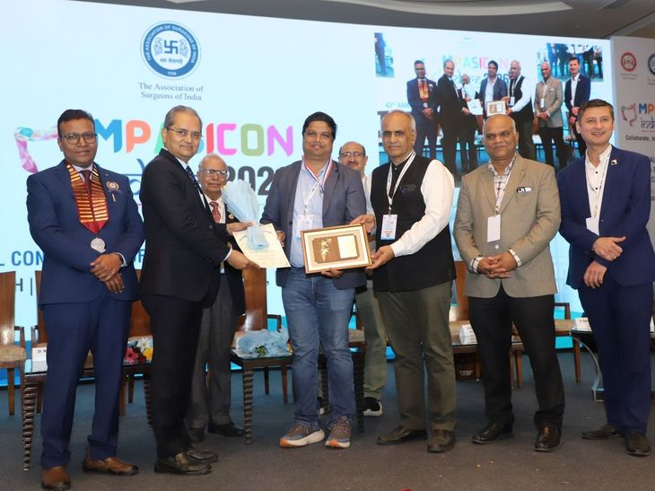 Indore: Surgeon Dr. Devendra Chauhan Honored | Ratlam Surgical Chapter ...