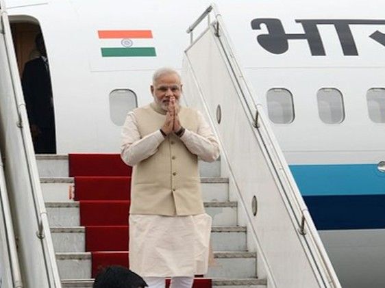 असम में हाईवे पर उतरेगा मोदी का विमान! पूर्वोत्तर में सुरक्षा का नया अध्याय? Modi Inaugurates Assam Airstrip news image